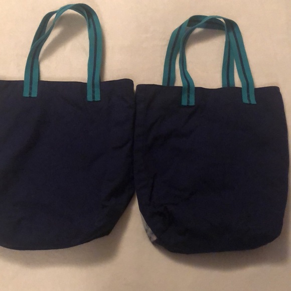 Two dapper chihuahua tote bags in navy canvas with rhinestones - Picture 5 of 12